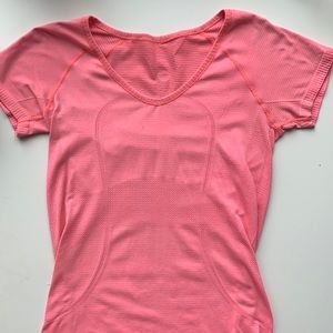 Lululemon swiftly tech shirt